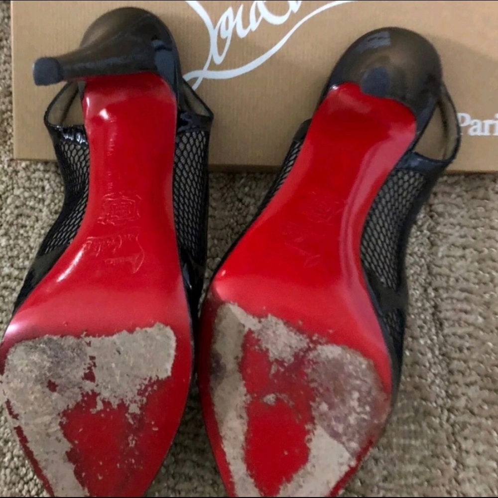 SOLD 💯❤️❤️👠👠Christian Louboutin heels 👠❤️❤️❤️ - Picture 3 of 6